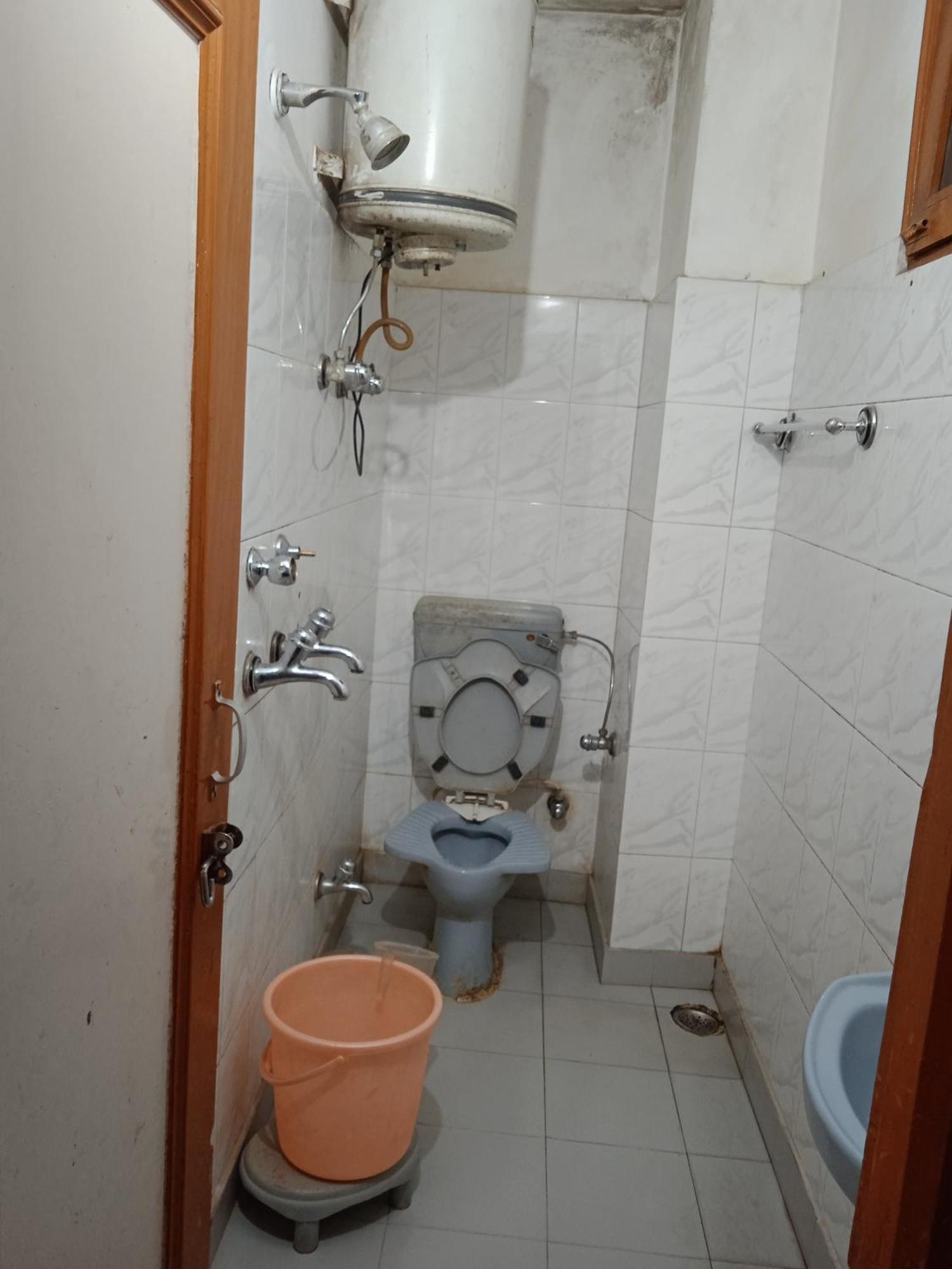 Aman Guest House Катра Екстериор снимка
